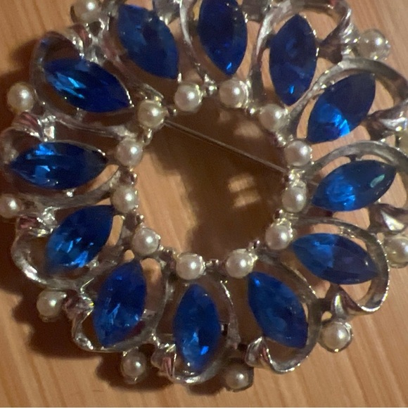 Woman AB Rhinestone 2” Brooch Pin Jewelry - Picture 1 of 6
